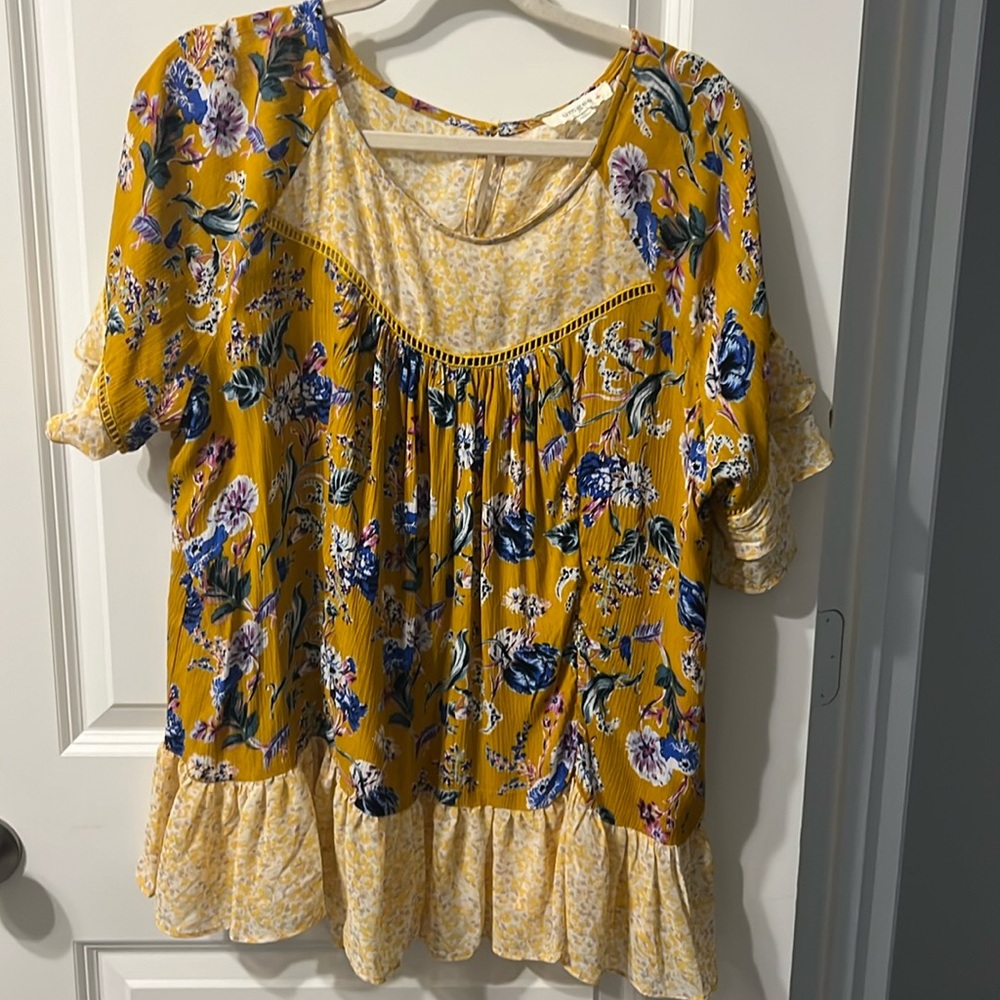 Umgee ladies blouse